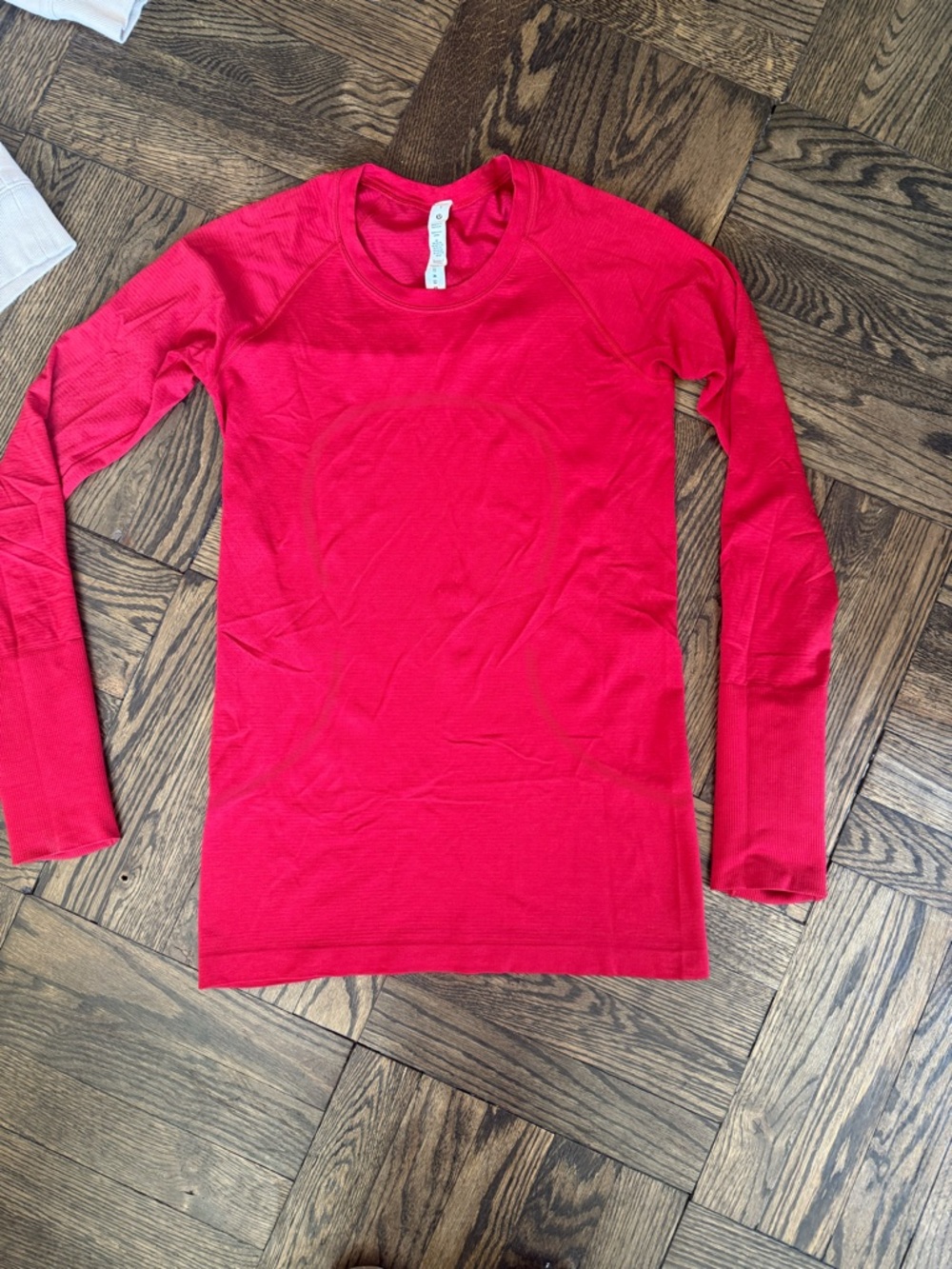 lululemon limited edition Chinese new year Red SWIFTLY tech NWOT